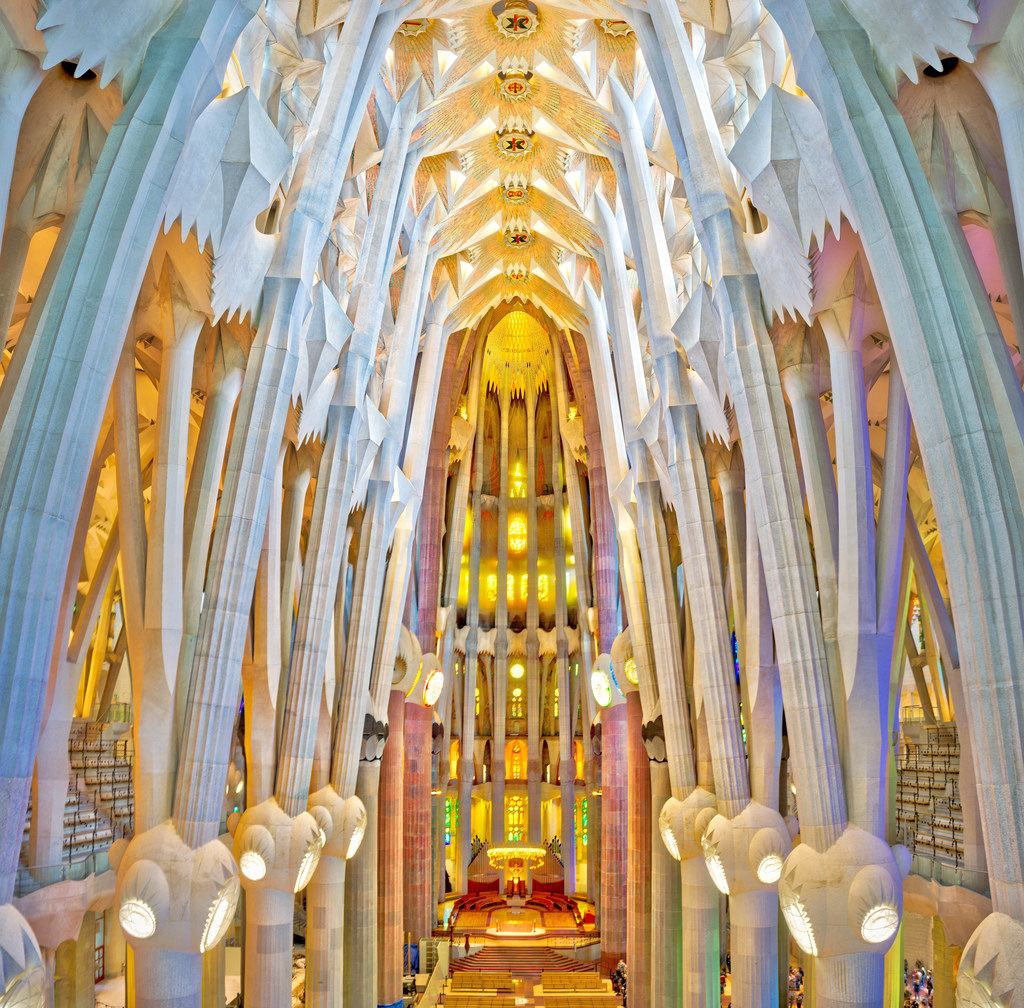 La Sagrada Familia – Arch Journey